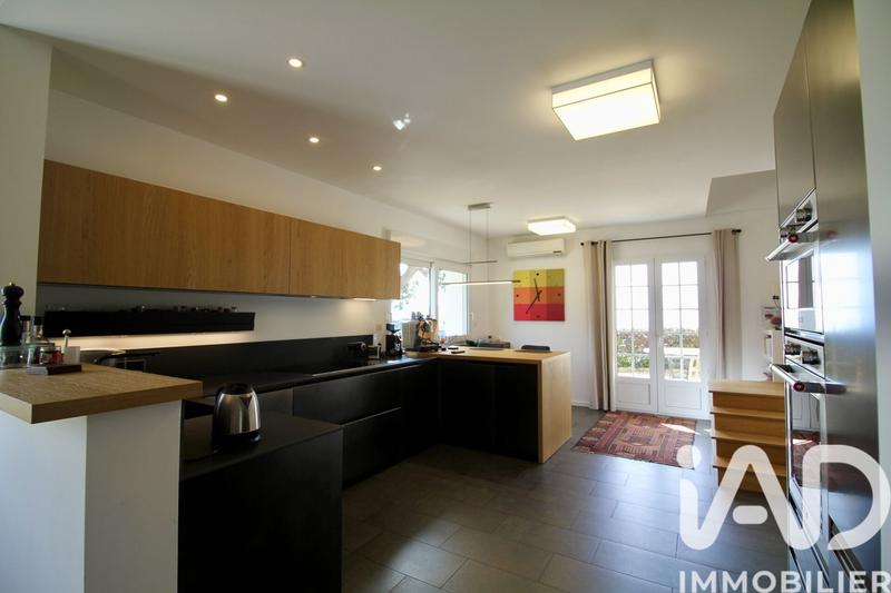 Maison - 186 m² - 6 pièces