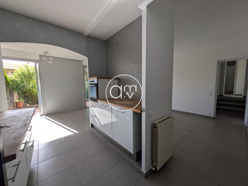 Appartement - 90 m² - 3 pièces