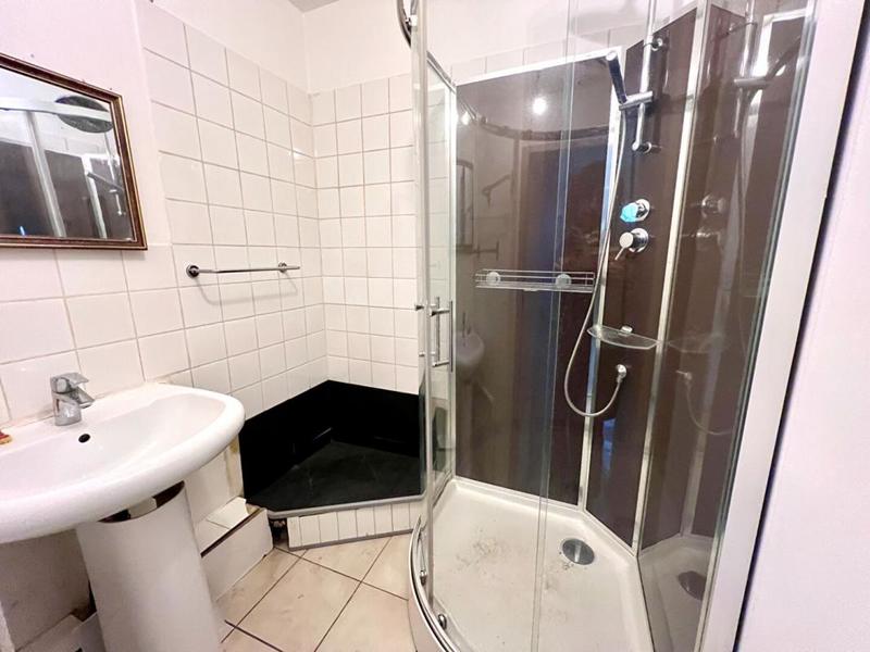 Immeuble - 145 m² - 9 pièces