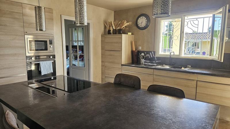 Demeure - 177 m² - 5 pièces