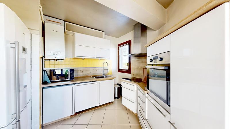 Appartement - 99 m² - 4 pièces