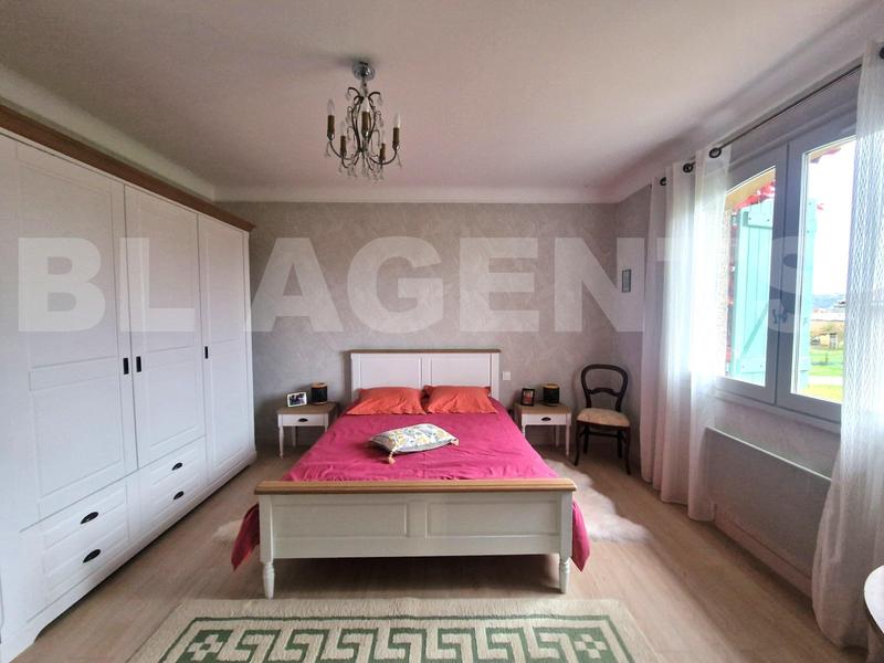 Maison - 175 m² - 6 pièces