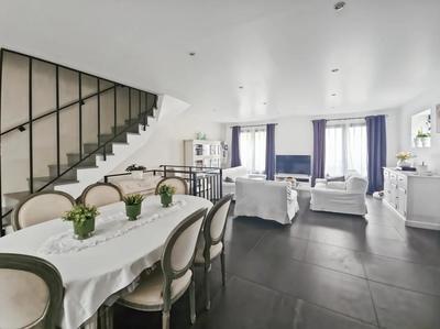 Maison - 120 m² - 4 pièces