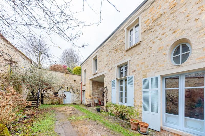 Maison - 262 m² - 8 pièces