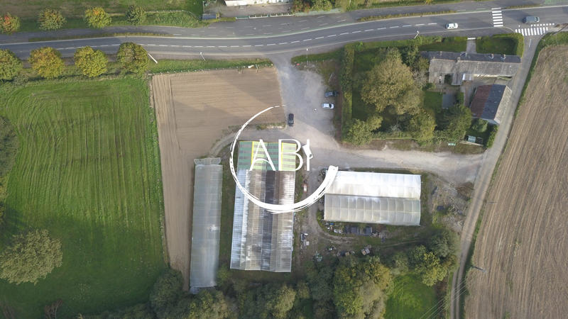 Local commercial - 1 500 m²