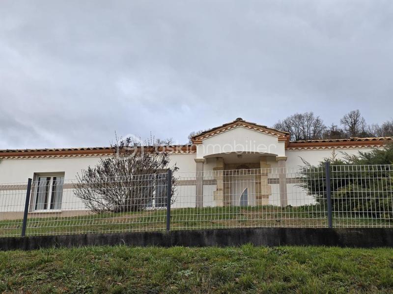 Maison - 173 m² - 5 pièces