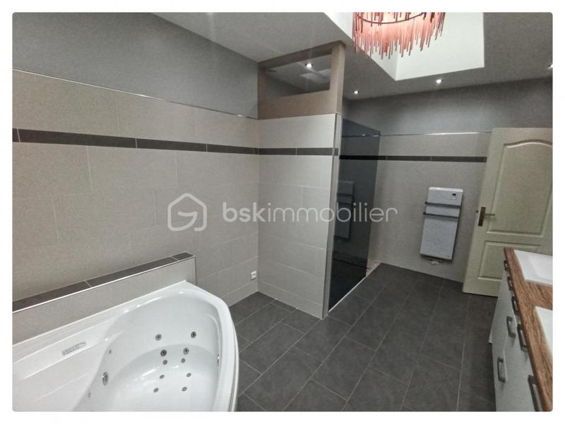 Duplex - 142 m² - 5 pièces