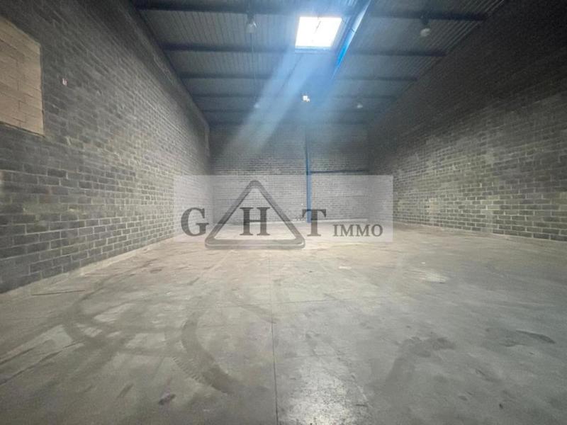 Entrepôt - 492 m²