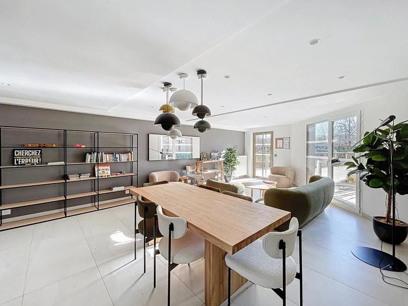 Appartement - 103 m² - 5 pièces