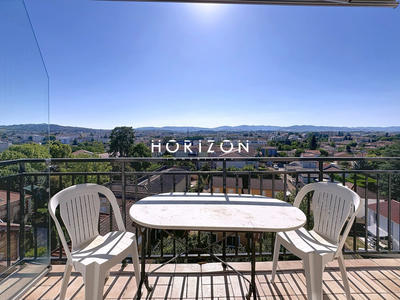 Appartement - 80 m² - 4 pièces