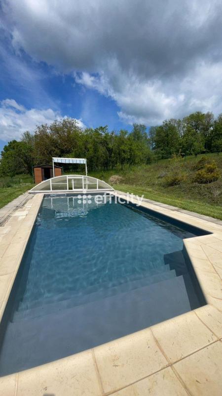 Maison - 254 m² - 9 pièces