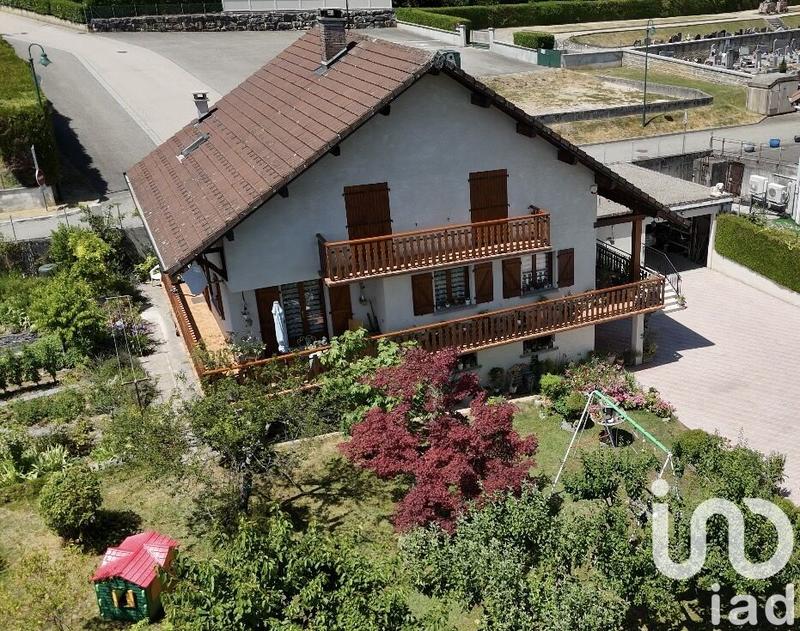 Maison - 211 m² - 6 pièces