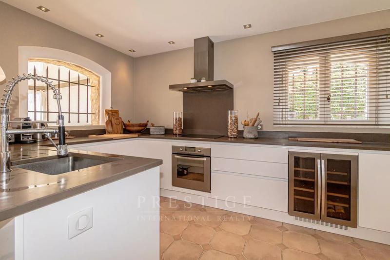 Maison - 179 m² - 8 pièces