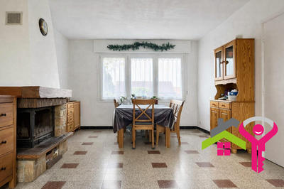 Maison - 90 m² - 5 pièces