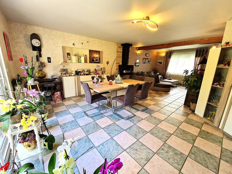 Maison - 180 m² - 7 pièces