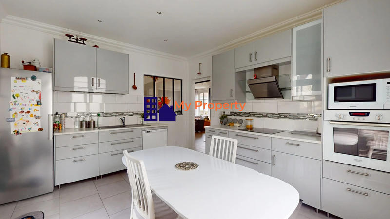 Maison - 175 m² - 7 pièces