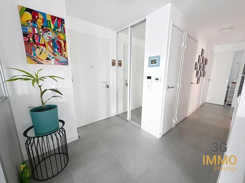 Appartement - 82 m² - 3 pièces