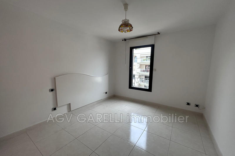 Appartement - 85 m² - 3 pièces