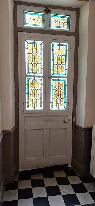 Maison - 1 500 m² - 40 pièces