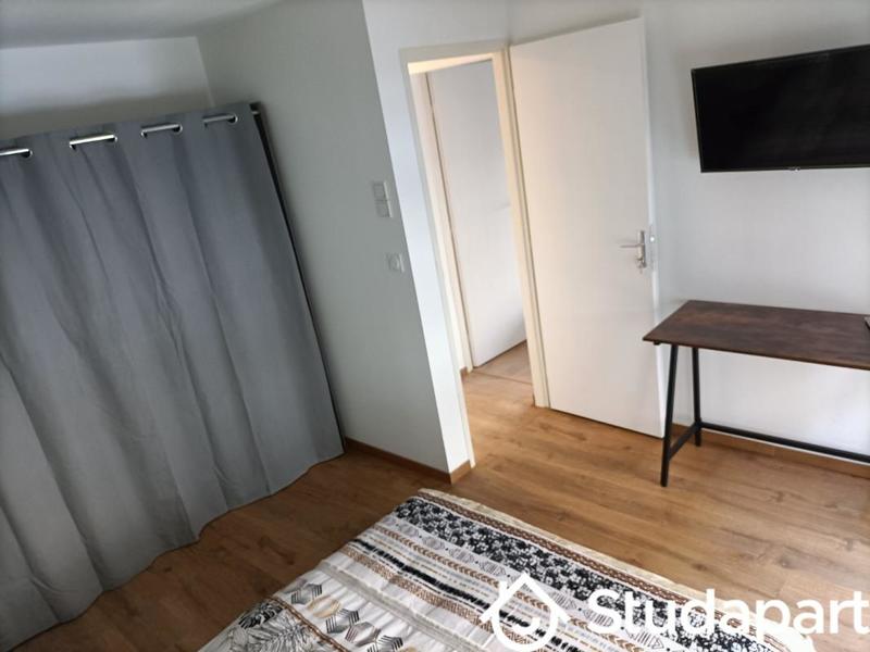 Chambre - 11 m² - 1 pièce