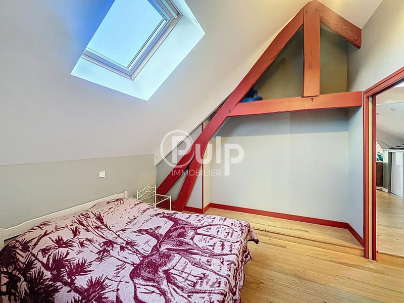 Maison - 153 m² - 11 pièces