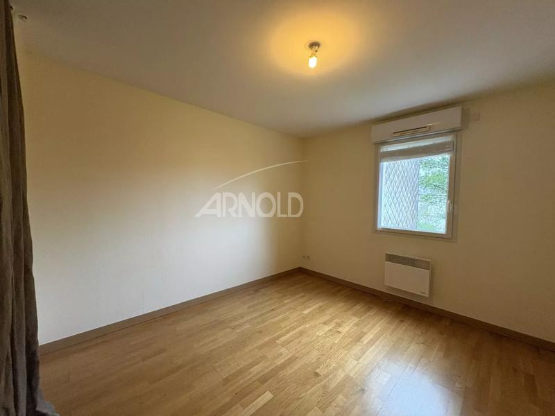 Appartement - 137 m² - 6 pièces