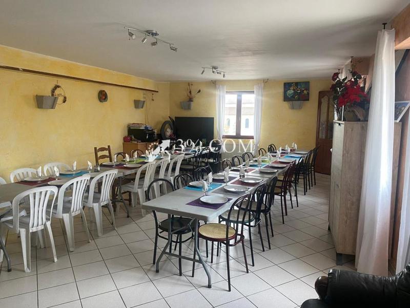 Local commercial - 225 m² - 6 pièces