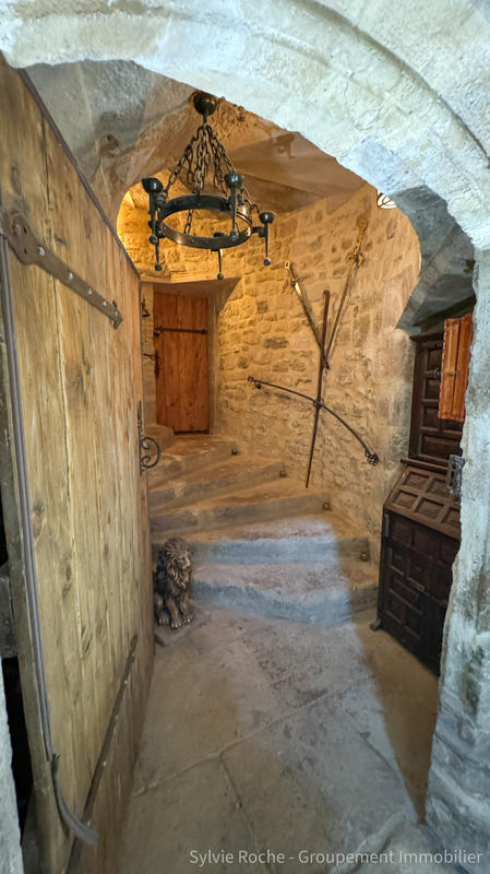 Propriété - 402 m² - 8 pièces