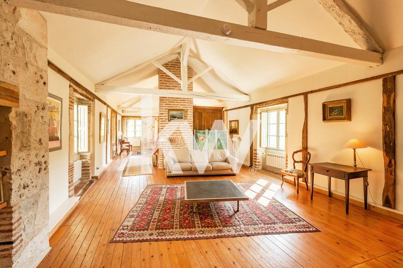 Manoir - 435 m² - 7 pièces