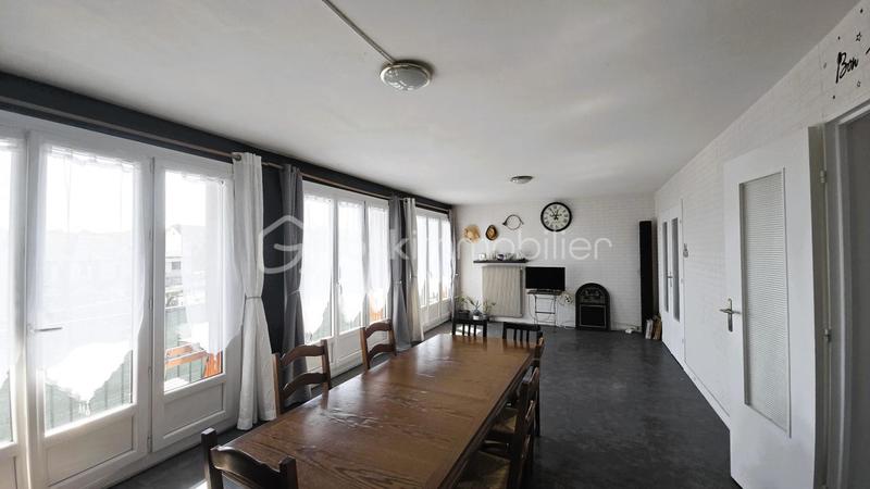 Appartement - 111 m² - 6 pièces