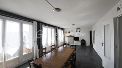 Appartement - 111 m² - 6 pièces