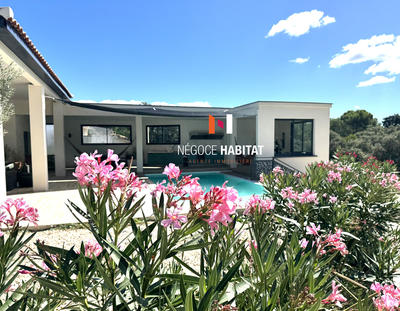 Villa - 167 m² - 10 pièces