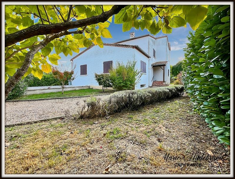 Maison - 173 m² - 9 pièces