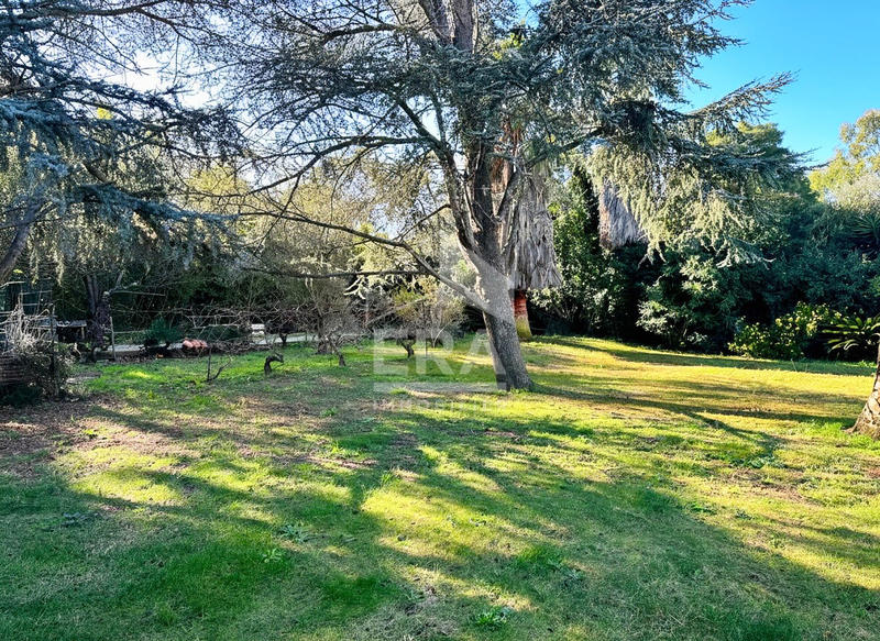 Maison - 235 m² - 8 pièces