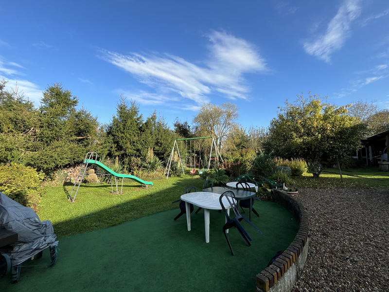 Maison - 276 m² - 5 pièces