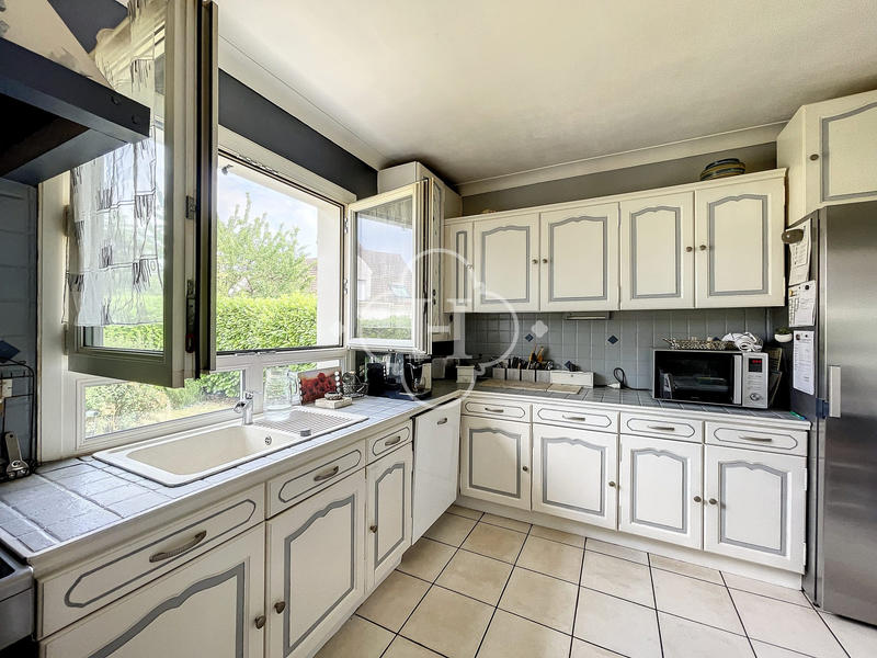 Maison - 100 m² - 5 pièces