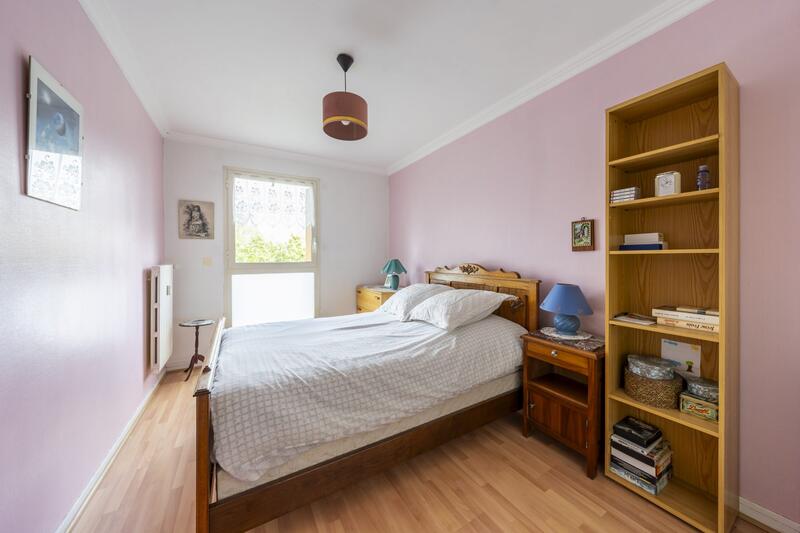 Appartement - 99 m² - 5 pièces