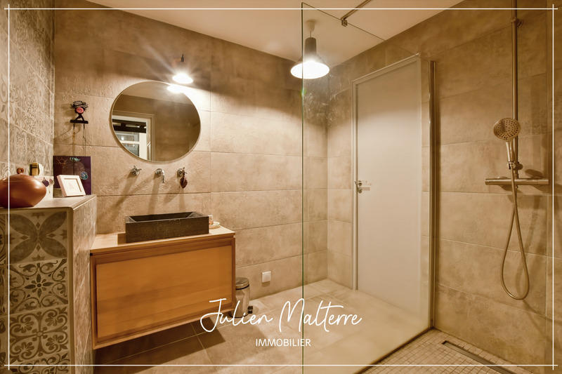 Loft - 165 m² - 7 pièces