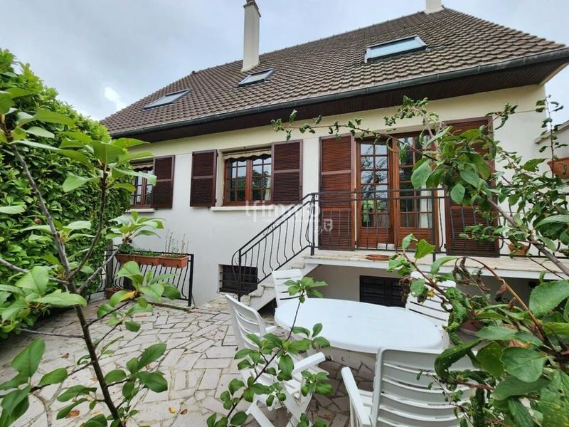 Pavillon - 155 m² - 9 pièces