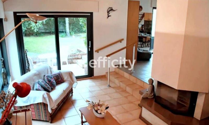 Pavillon - 121 m² - 7 pièces