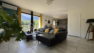 Maison - 108 m² - 5 pièces