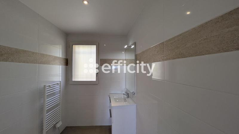 Maison en pierre - 201 m² - 5 pièces