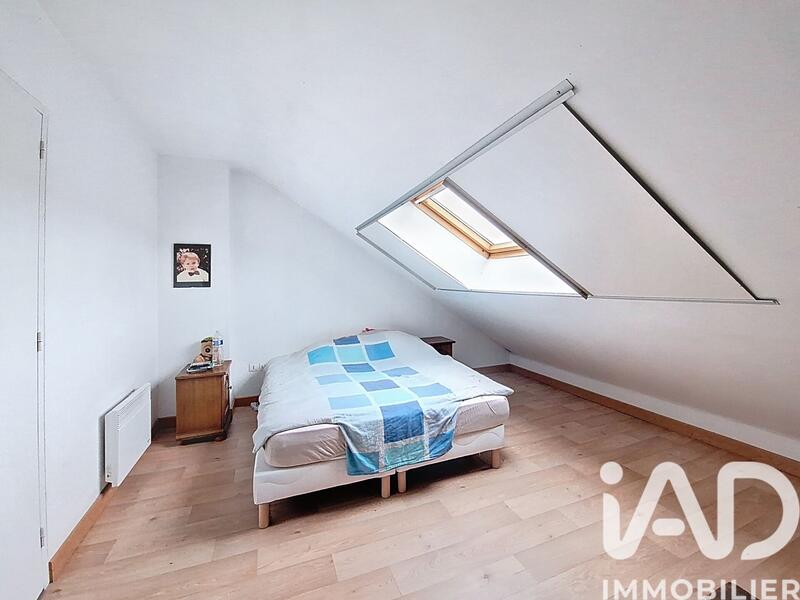 Maison - 204 m² - 7 pièces