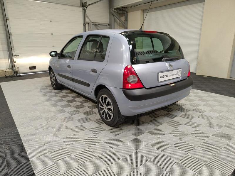 Renault Clio II 5 Portes Phase 2 1.2 i 16v 75 cv