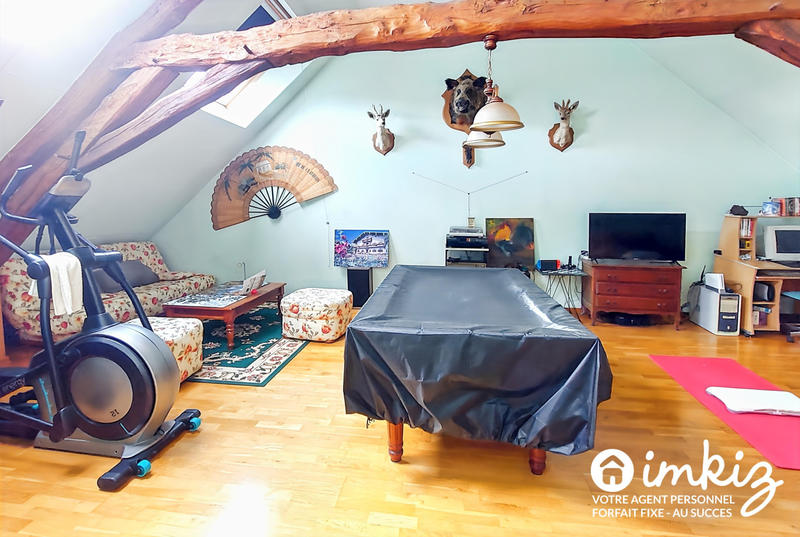 Maison - 360 m² - 15 pièces