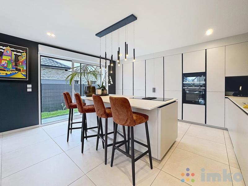 Villa - 160 m² - 4 pièces