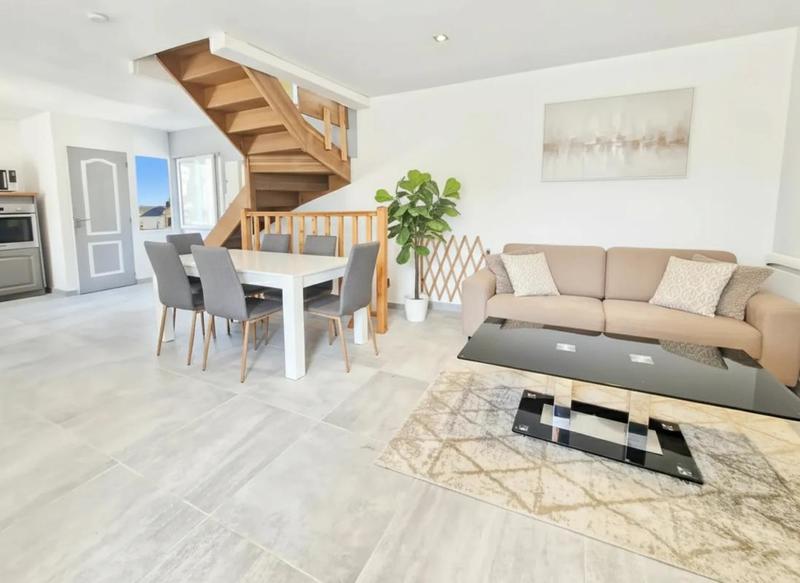 Maison - 110 m² - 4 pièces