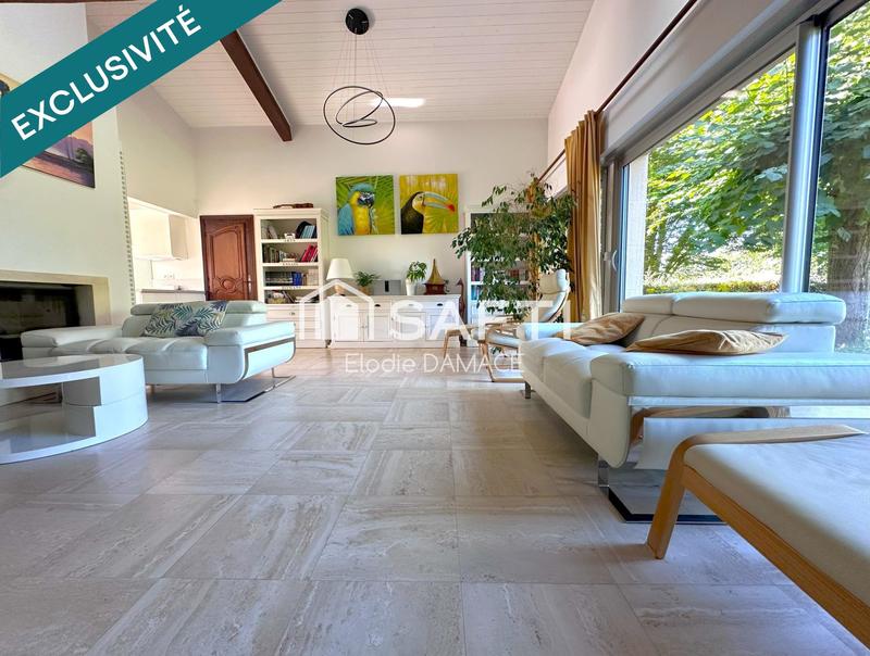 Maison - 166 m² - 6 pièces