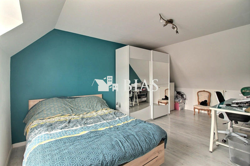 Maison - 104 m² - 4 pièces