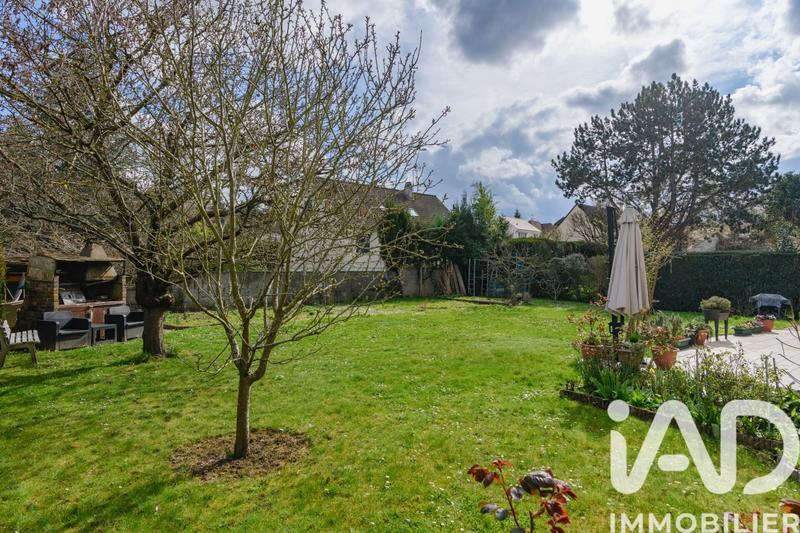 Maison - 225 m² - 8 pièces